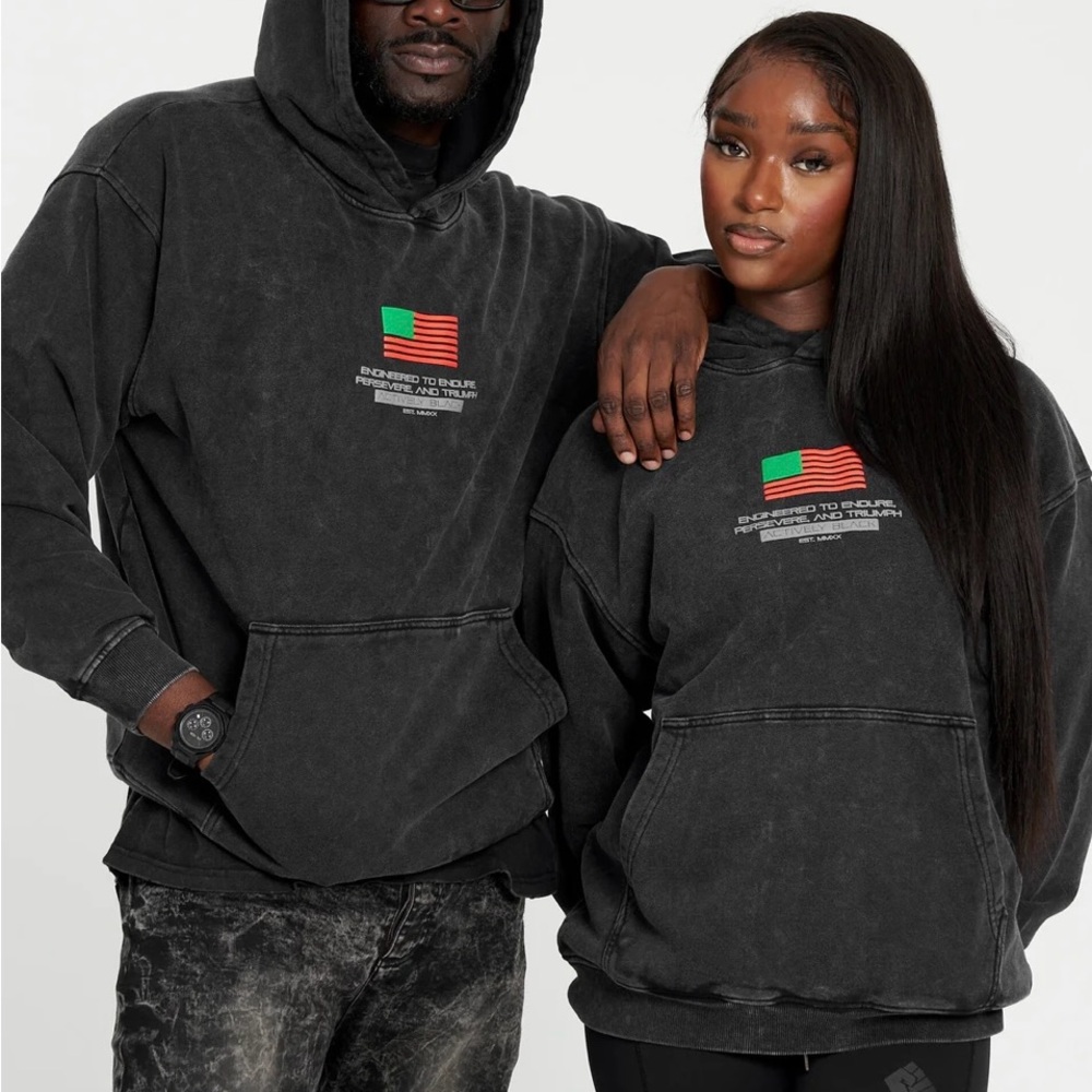 Source Unknown Black Graphic Crewneck Sweater